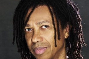 Hoje, Djavan em Joinville